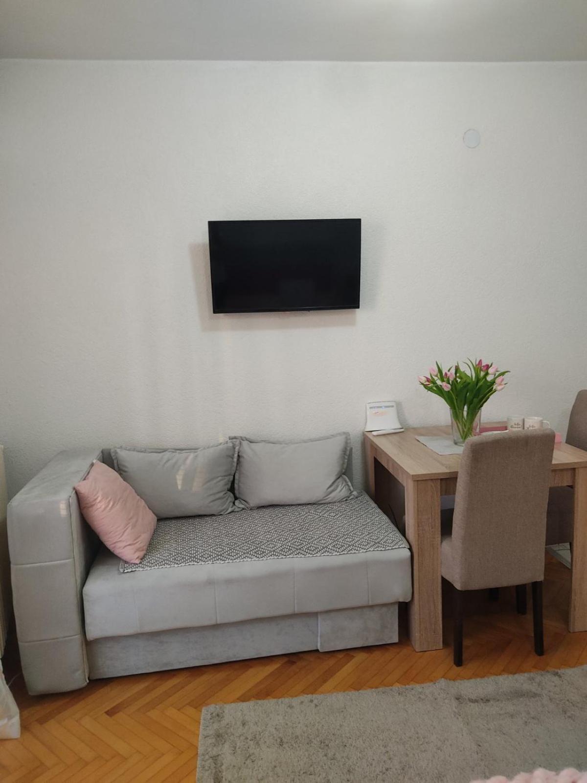 Apartman Lenka Banja Koviljača Exteriör bild